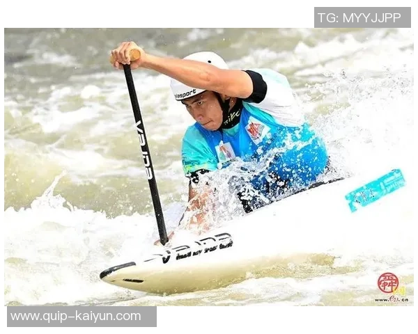 济南小将朱博文十五运皮划艇激流回旋项目男人单人划艇摘铜